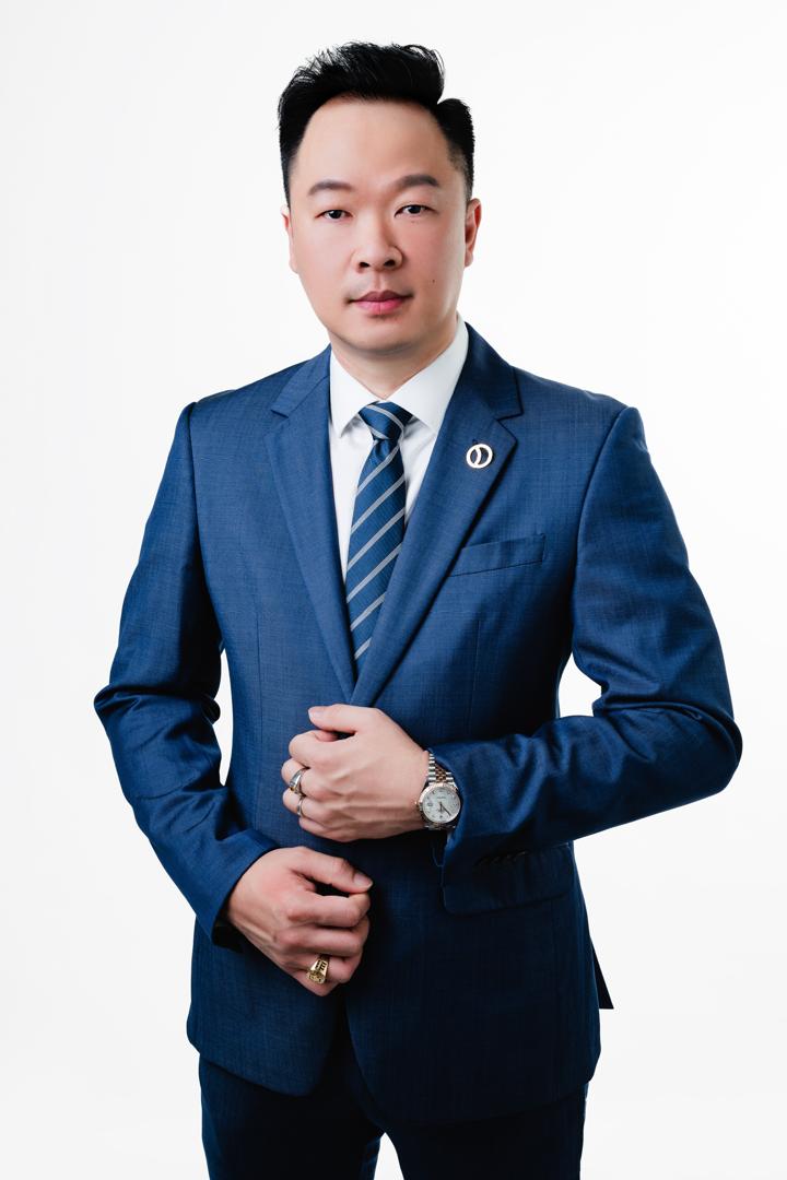 Alan Lee, Executive Chairman (CEO)